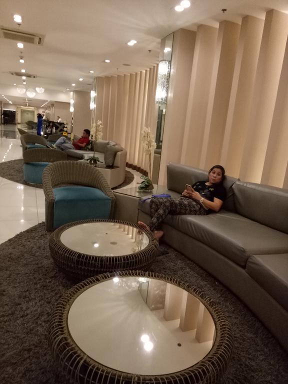 Chin'S Place Sea Residences Moa Manila Exteriör bild